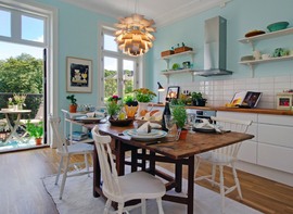 ダイニング,キッチン,窓,開放感,雰囲気,テラス,屋外家具